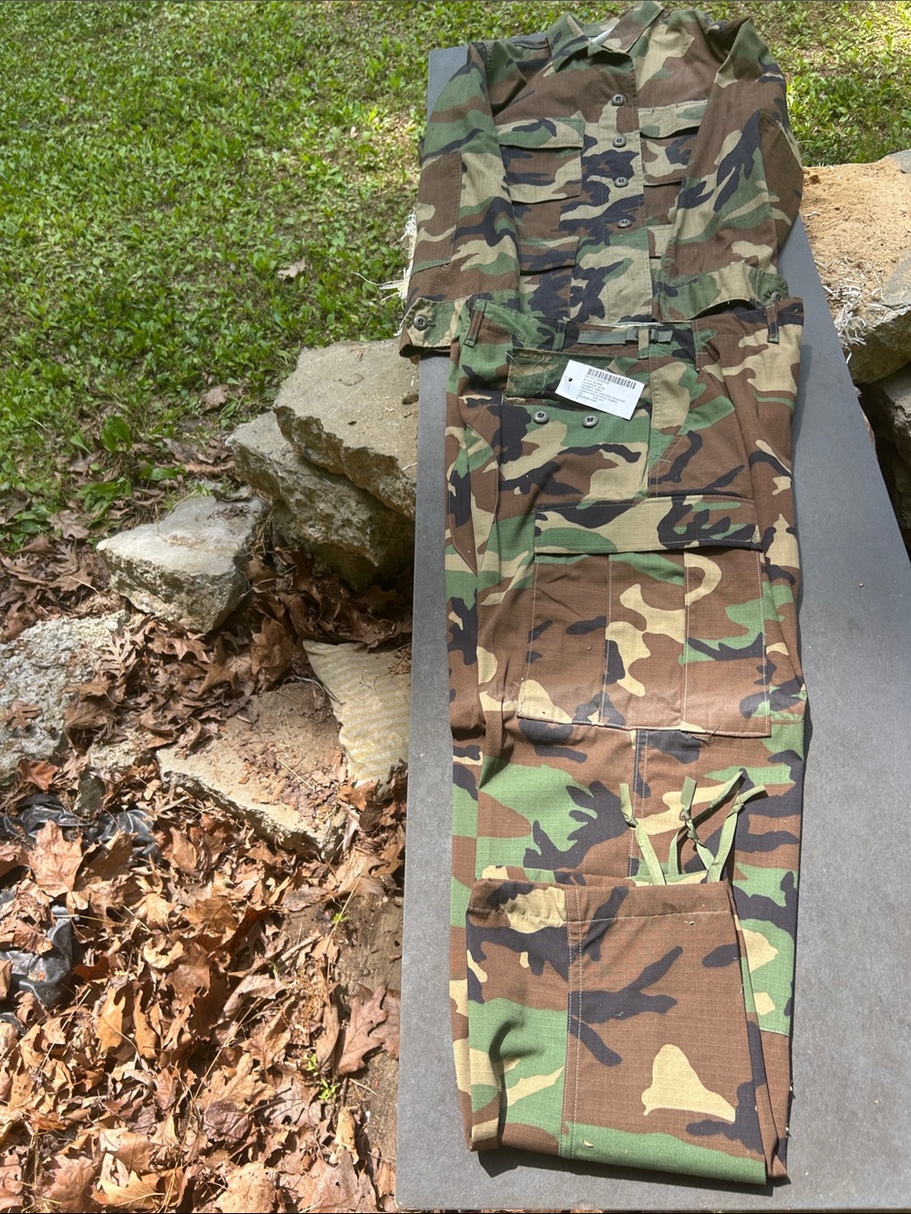 Men's Camouflage Tactical Cargo Shirt and Pants Set - Green Camo